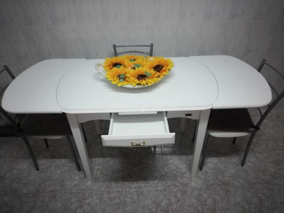 Mesa Espectacular Cozinha Marca Perbufer Ou Sala 4 a 6 Pessoas