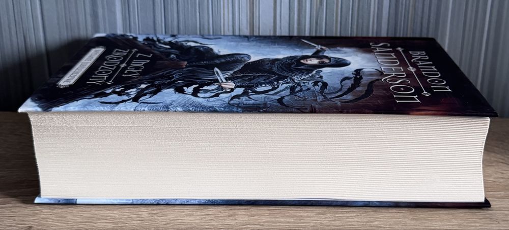 Z mgły zrodzony Brandon Sanderson