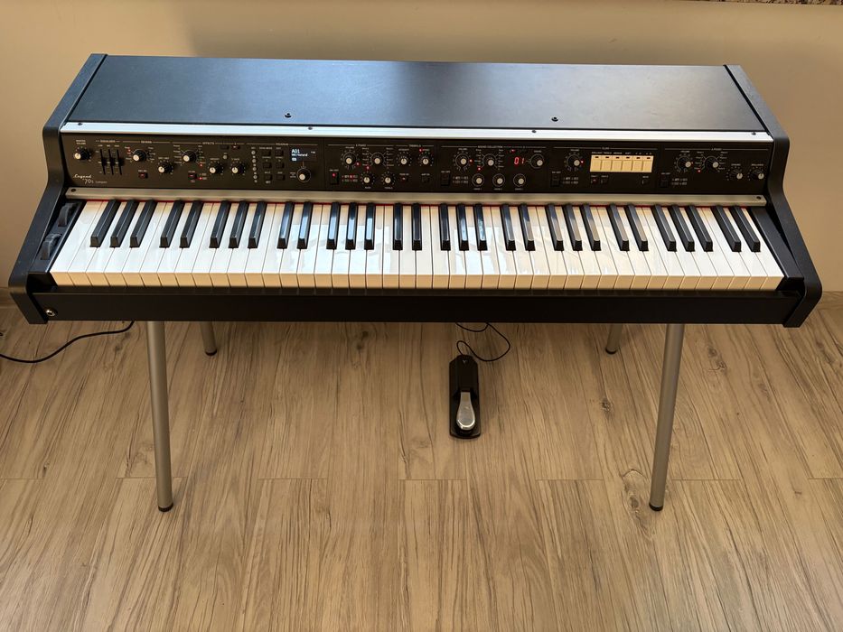 Pianino Viscount Legend `70s Compact EX (+ dodatkowe moduły)