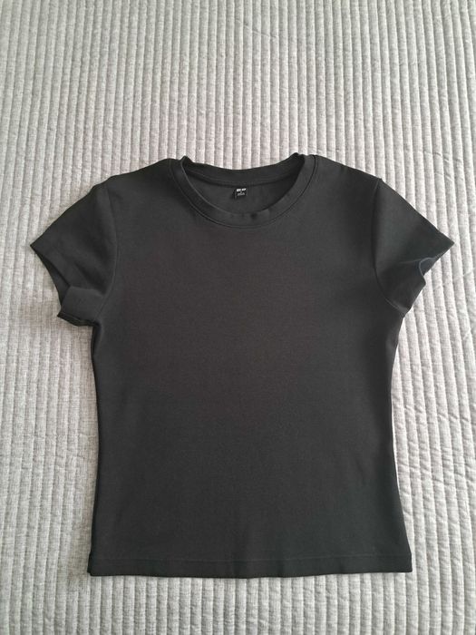 Uniqlo t-shirt mini cropped rozmiar S