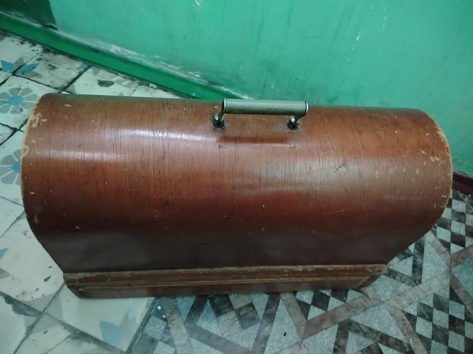 Швейна машинка , на запчастини, Декор .