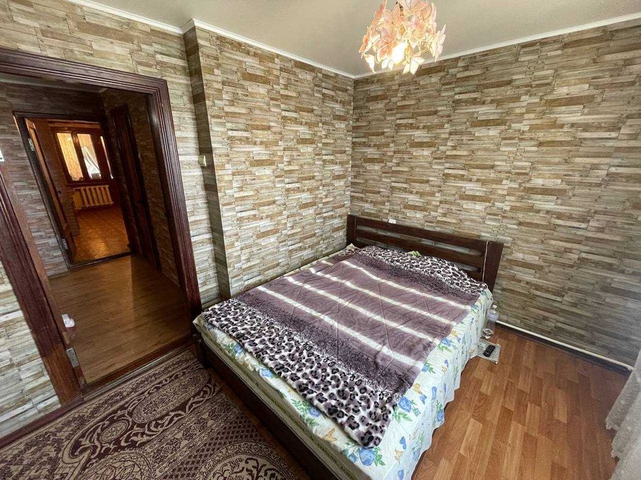 Продаж 3-х кімнатної квартири вул Квітнева