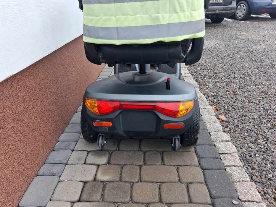 Elektryczny skuter inwalidzki