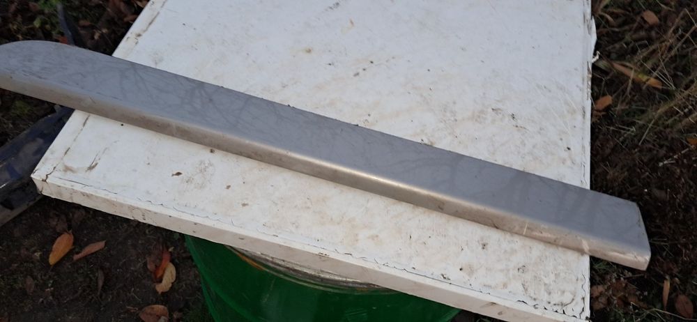 Молдинг задньой двері шкода супер б