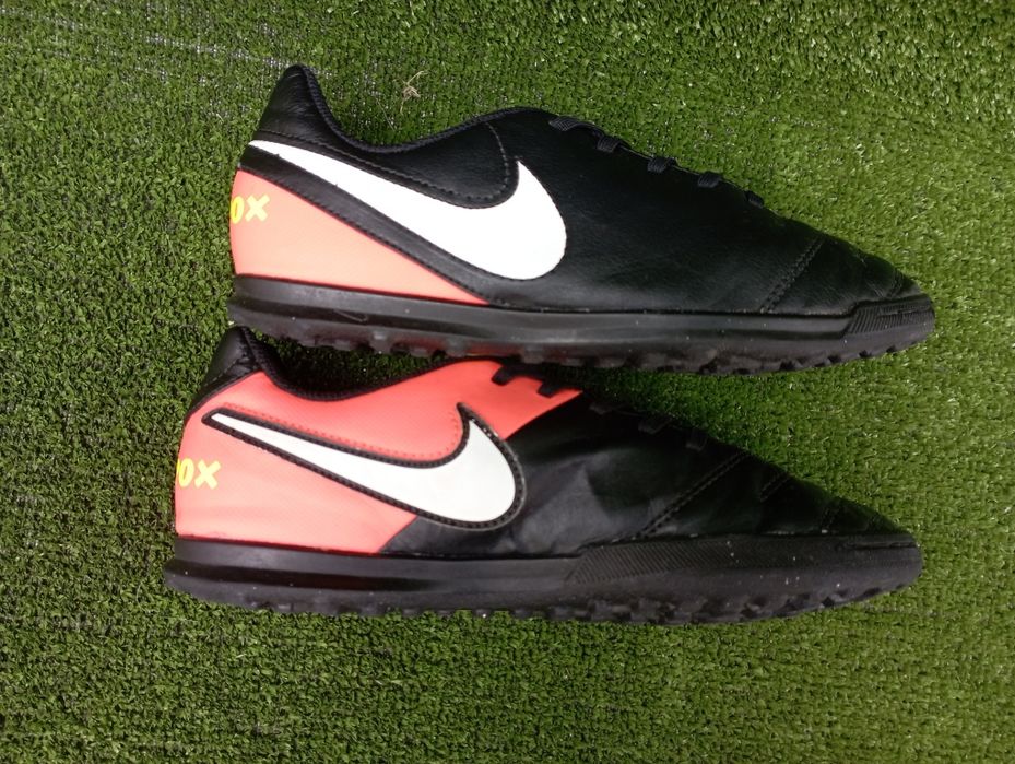 Підліткові кросівки сороконожки nike tiempo