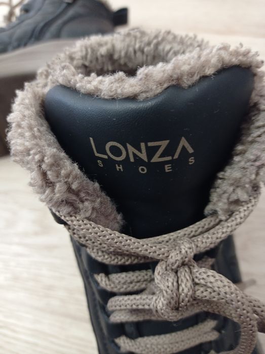 Зимові ботинкі,38 розміру