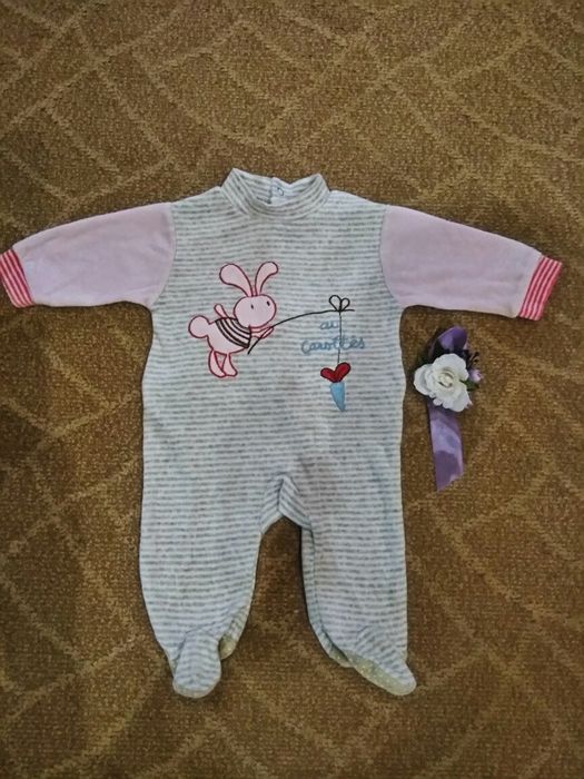 Комплект, пакет одежды для новорожденного.