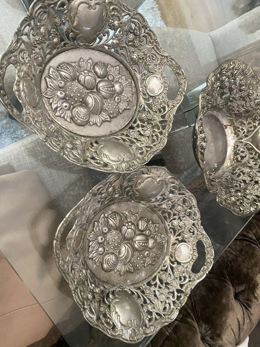 Taças antigas em casquinha.