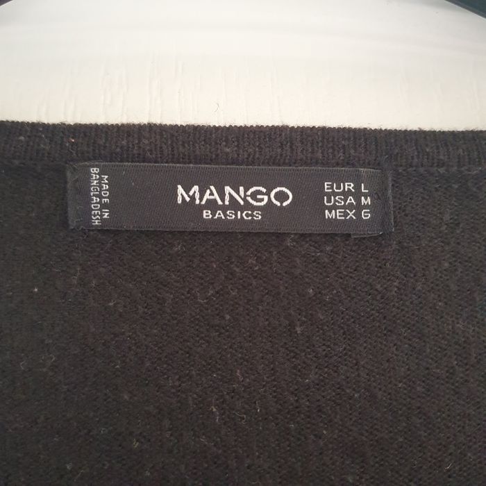 Czarny sweterek Mango