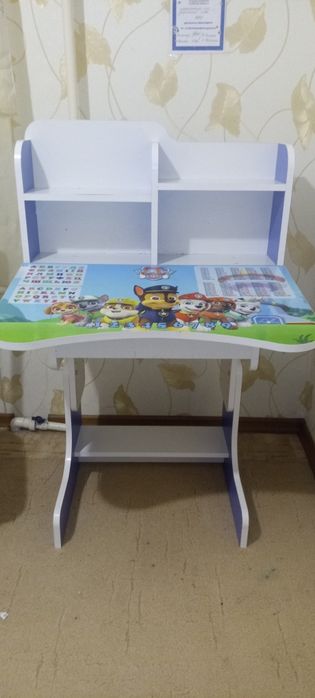 Продам дитячу парту