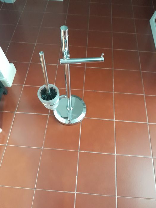 Suporte piaçá e papel higiénico