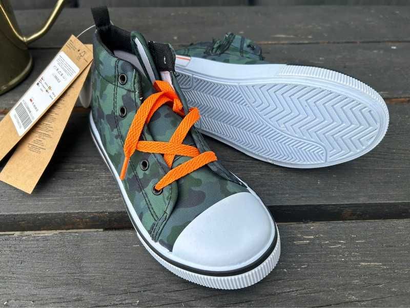 Nowe trampki moro Crocodillo 33