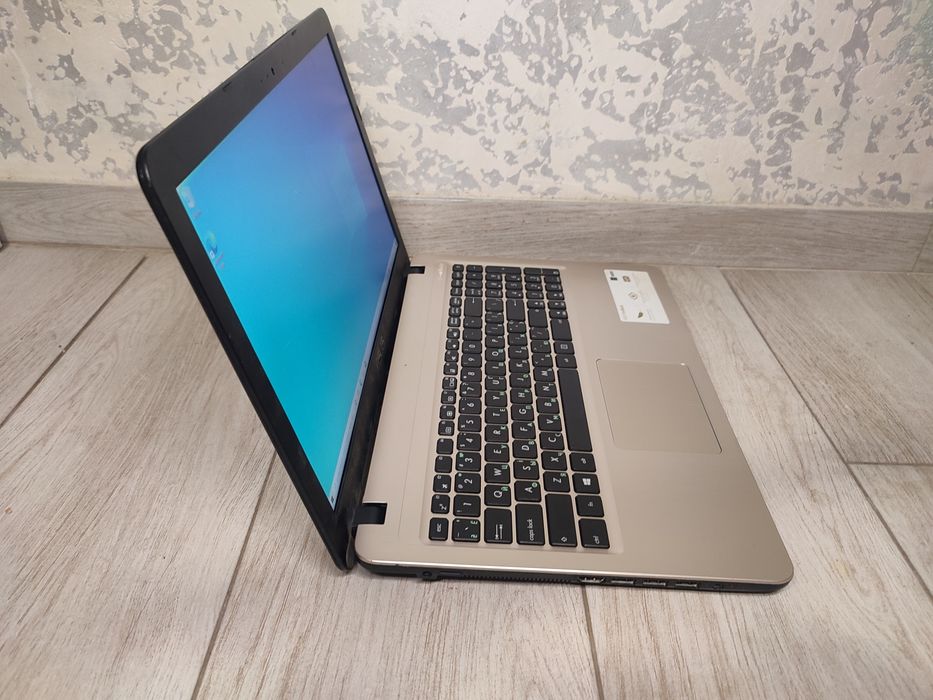 Ноутбук Asus X540 Celeron/4gb/HDD 160gb/intel HD /АКБ 3-4год