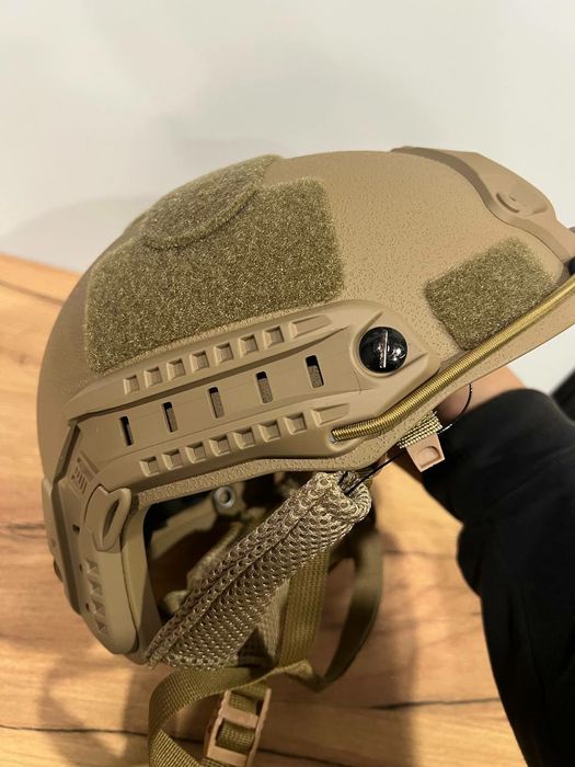 Тактичний шолом каска