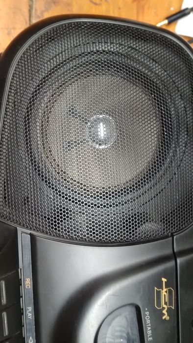 Radiomagnetofon HCM