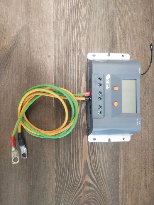 Инвертор с солнечной панелью