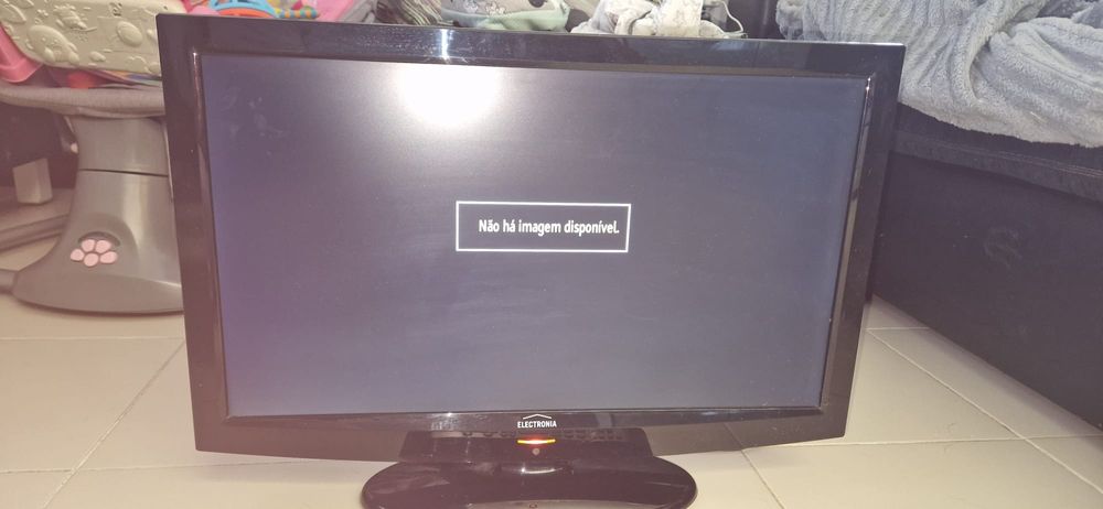 Televisão usada , a funcionar na perfeição