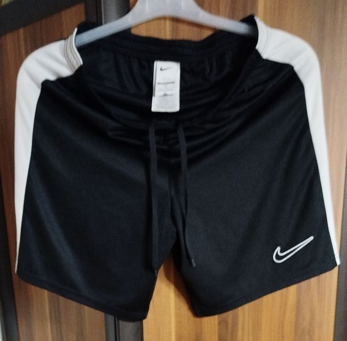 Spodenki krótkie męskie Nike rozmiar M stan idealny