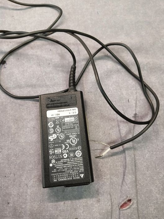 Блок питания 19 V. 3.2 A. 85W