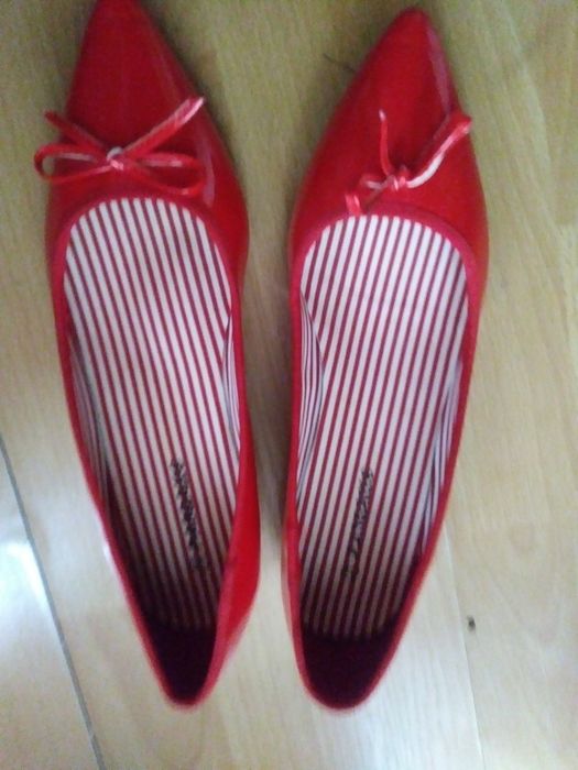 Baleriny czerwone nowe