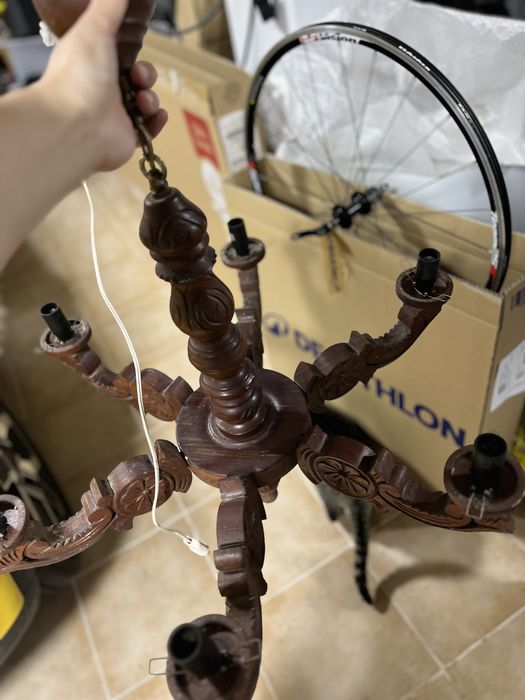 Candelabro/candeeiro de teto em madeira