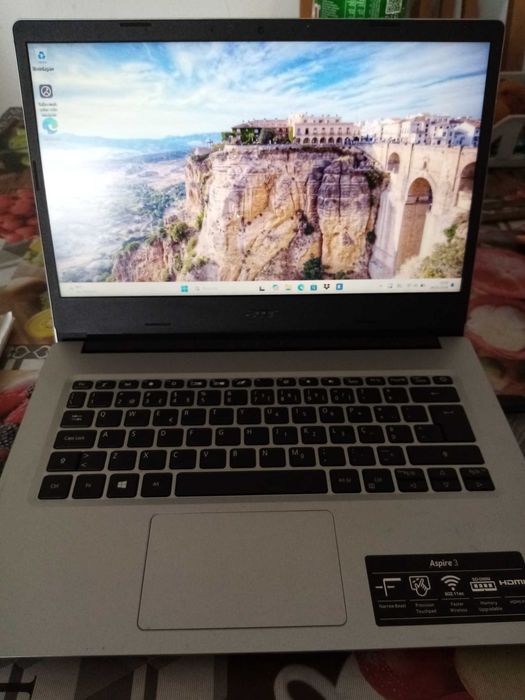 portátil Acer quase novo