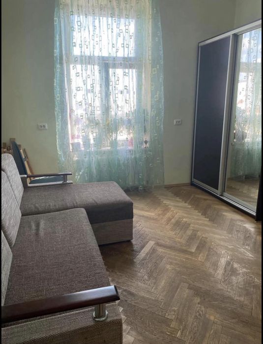Оренда підселення ізольованоі кімнати в 2 кім квартирі вул Марка Вовчка