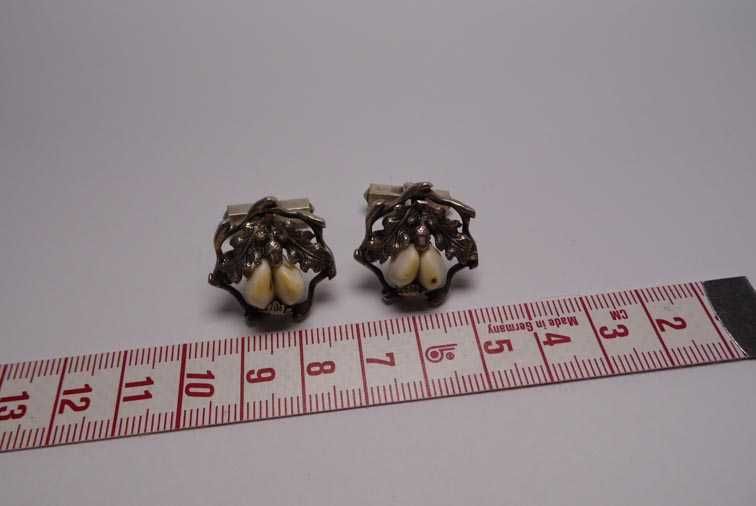 Srebrne spinki grandle żołędzie liście myśliwskie ozdoby vintage.