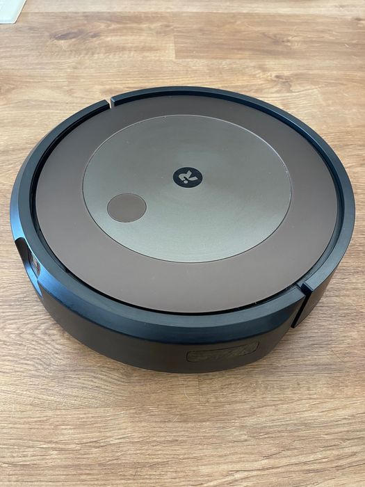 Aspirador Robot iRobot Roomba J9 plus + acessórios oficiais (3 filtros HEPA + escova lateral + 1 saco) Como novo!