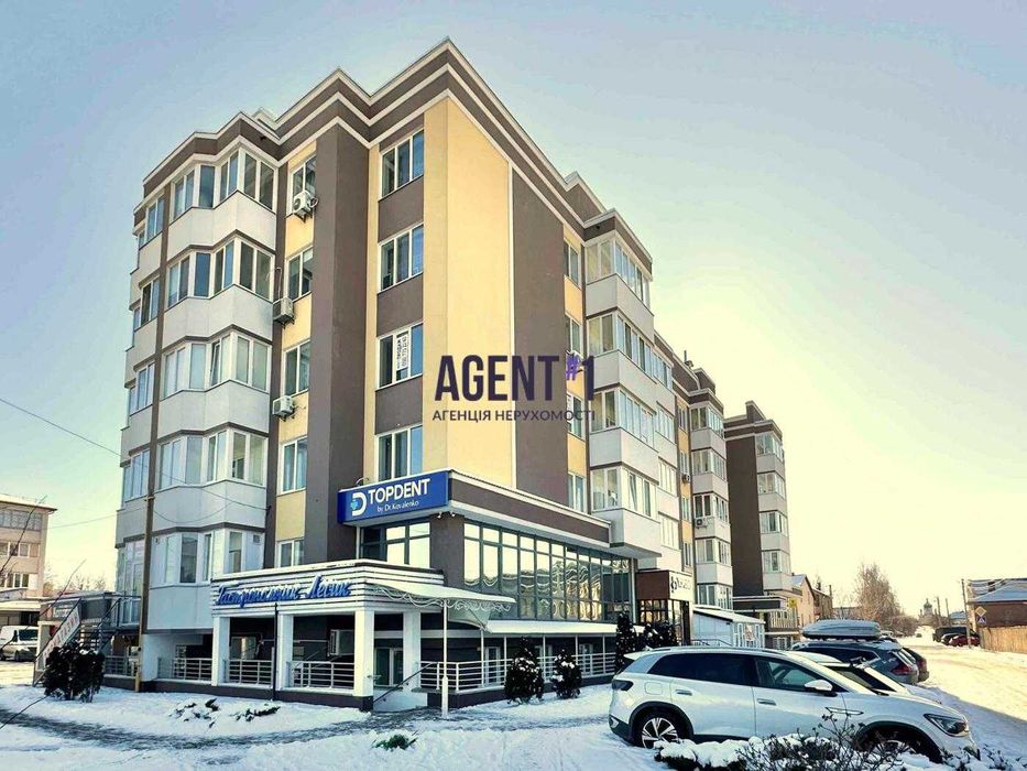 Фасадне приміщення на першому поверсі в ЖК Сучасний, 70 кв.м.