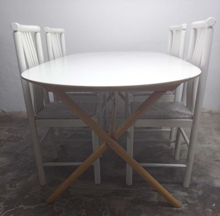 Mesa de Jantar IKEA Dalshul com 4 Cadeiras