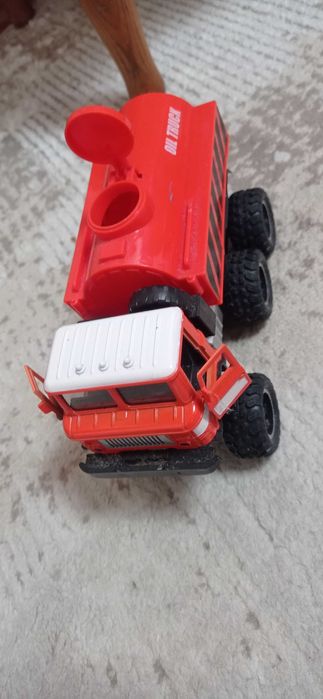 Машинки іграшки для хлопчиків