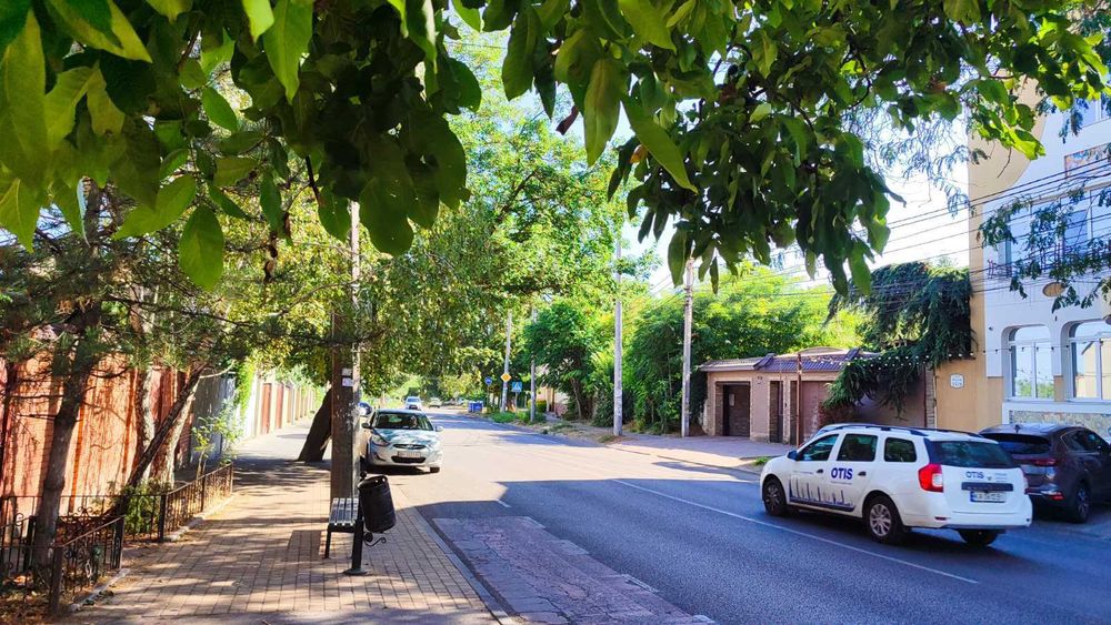 Продам в Одесі ділянку біля моря