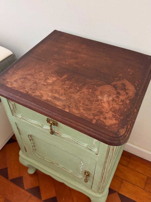Par de Mesinhas de Cabeceira Vintage | Estilo Provençal