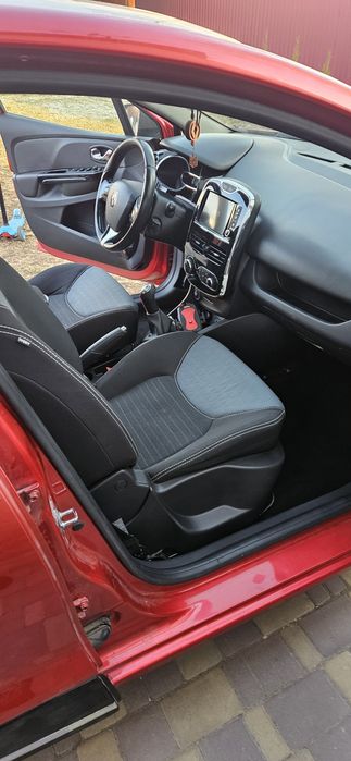 Хімчистка салону авто від 3500.