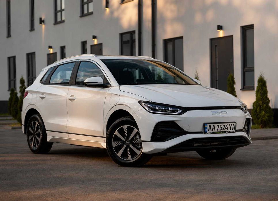 Оренда електромобіля BYD Yuan UP 25 рік +V2L (знижка на зарядку)