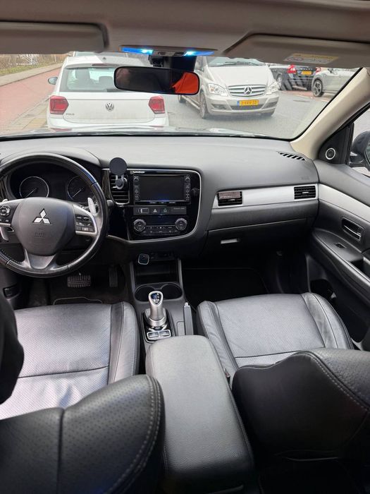 Mitsubishi outlander 2014
