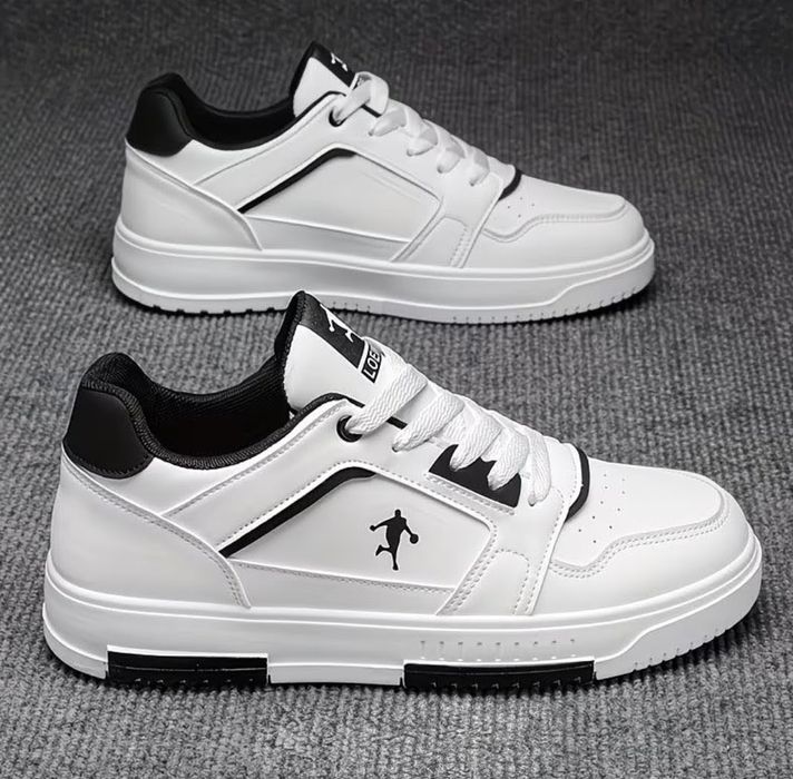 Mejskie buty sportowe