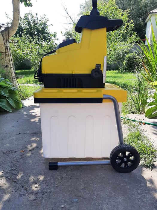 Садовий подрібнювач-шредер Countryside GY6610