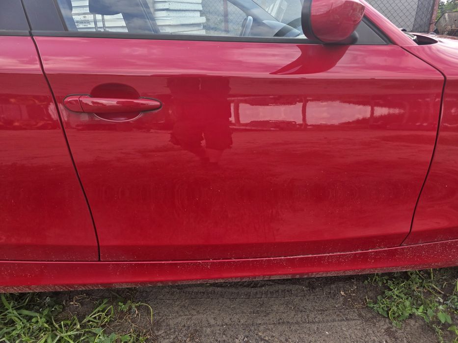 Prawe przednie Drzwi z lusterkiem bmw e87 a61/3sorz