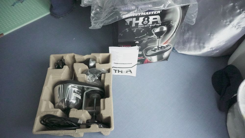 Thrustmaster TH8A