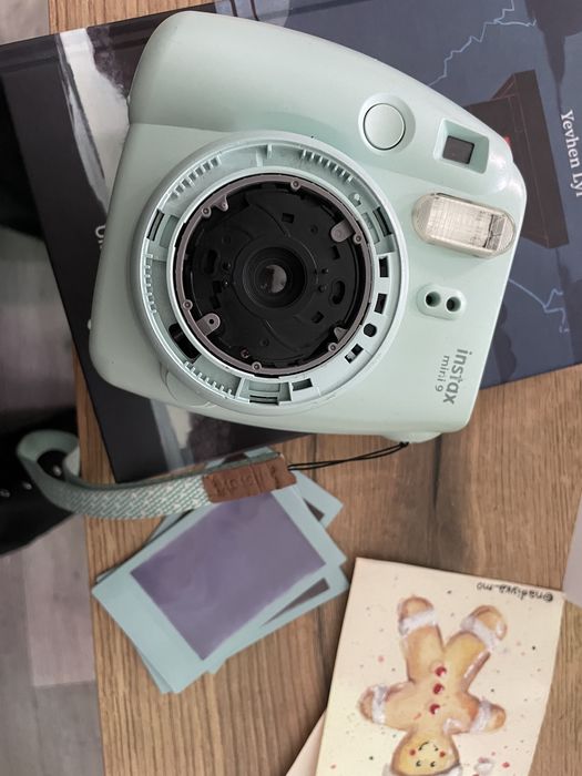 Instax mini 9 проблеми із затвором
