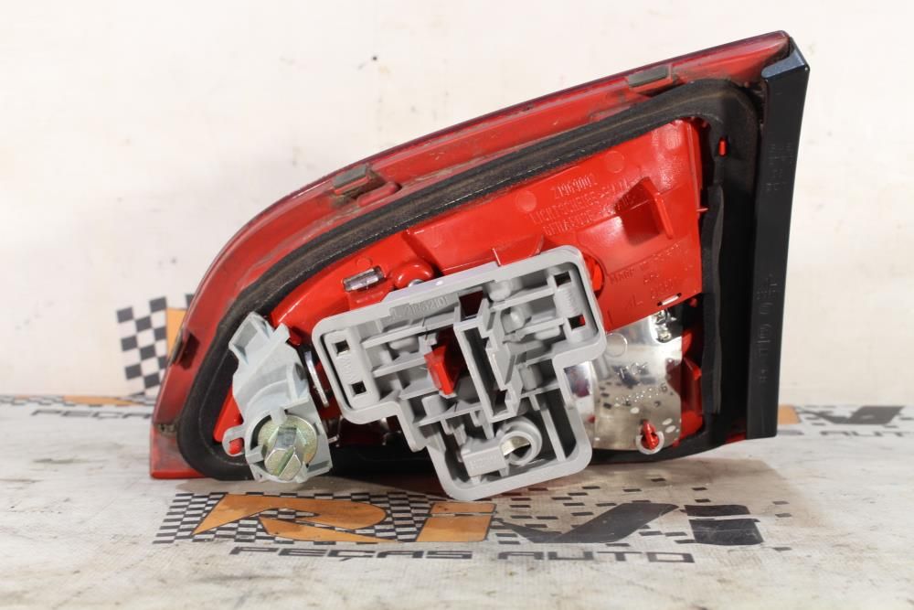 Farolim esquerdo AUDI A4 Avant (8K5, B8)