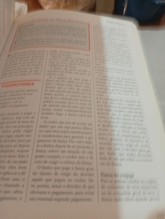 Livro com 500 formas de o ajudar judicialmente