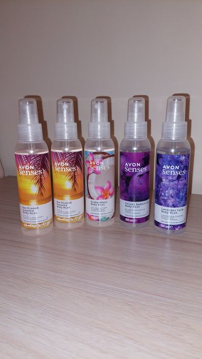 Mgiełka Avon  Senses 100 ml