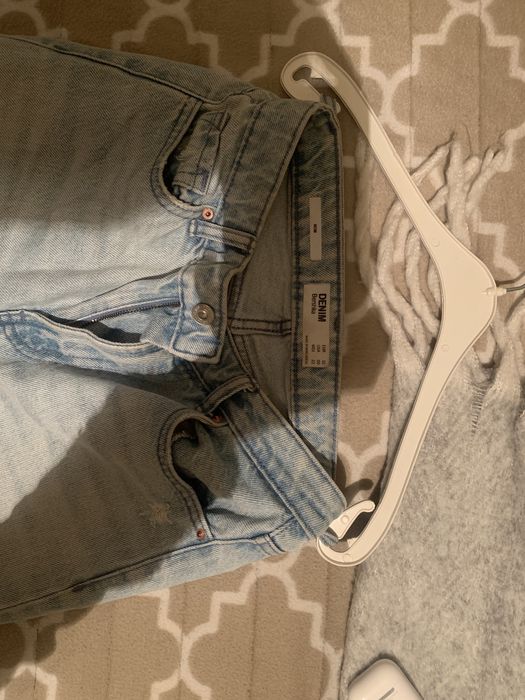 Джинсы Bershka 32 размер
