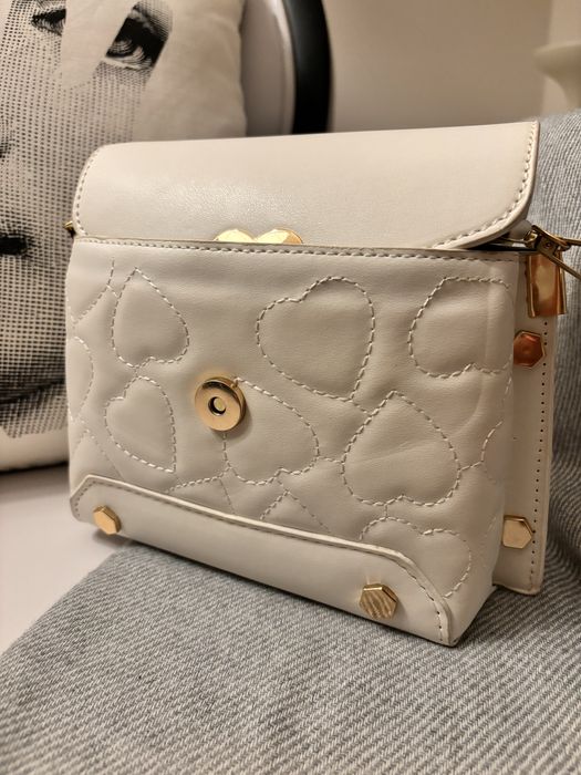 Mala nova branca com alça à tiracolo