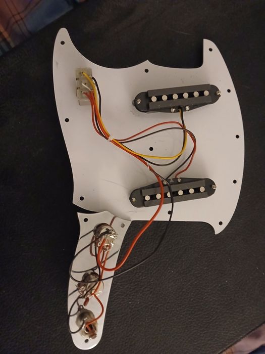 Loaded pickguard para mustang novo