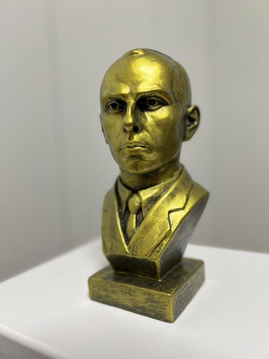 Бюст Степана Бандери