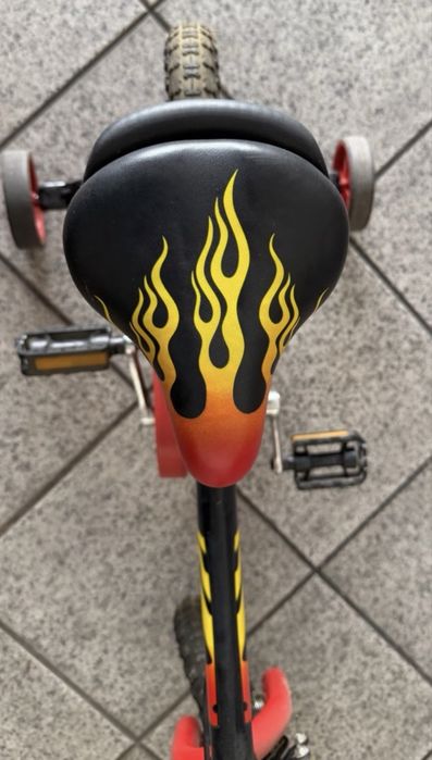 Bicicleta Infantil com Rodinhas + Capacete (Como Nova!)